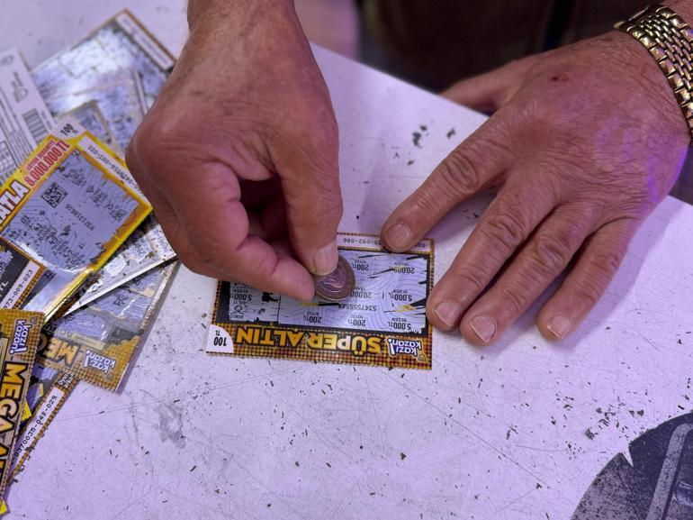 Orduda 300 liraya oynadığı ‘Ödül Yağmuru’ Kazı Kazan oyunundan 24 milyon TL kazandı