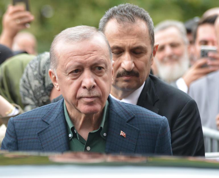 Cumhurbaşkanı Erdoğan, cuma namazını memleketinde kıldı