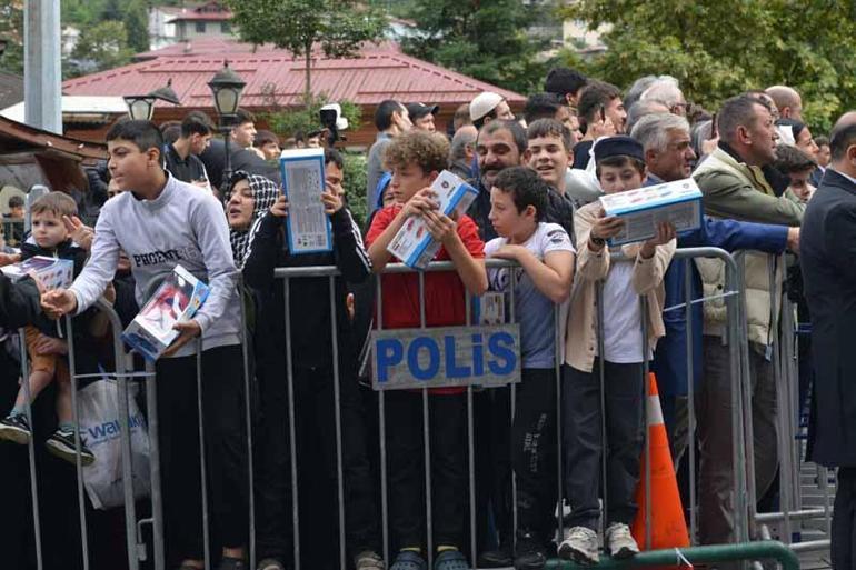 Cumhurbaşkanı Erdoğan, cuma namazını memleketinde kıldı
