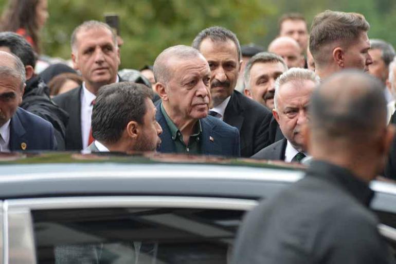Cumhurbaşkanı Erdoğan, cuma namazını memleketinde kıldı