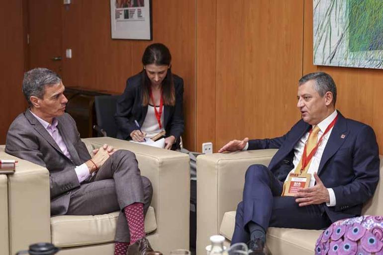 CHP Genel Başkanı Özel, İspanya Başbakanı Sanchez ile görüştü