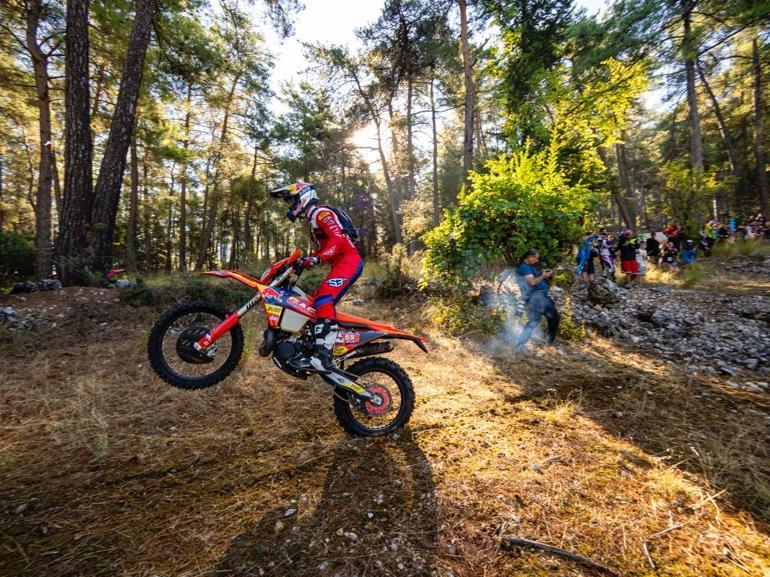 Sea To Sky Enduro Motosiklet Yarışı’nın Orman Etabı’nda lider Manuel Lettenbichler