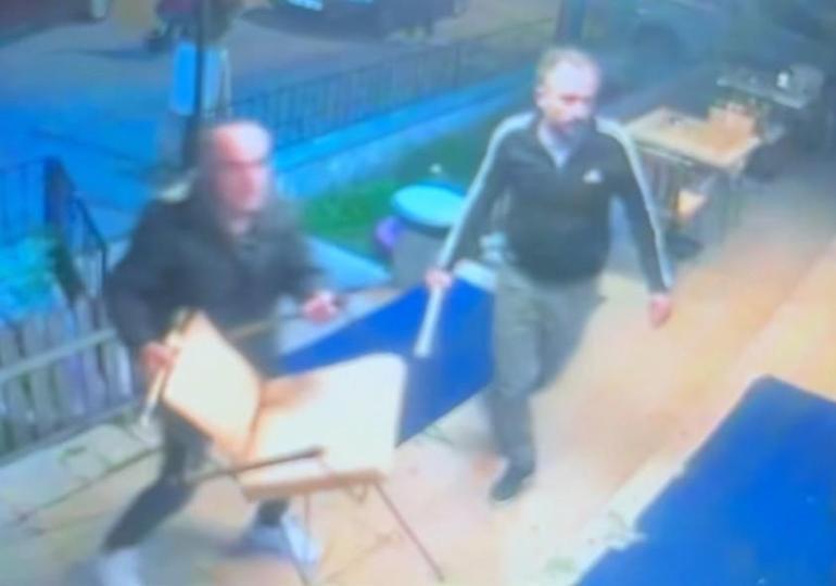 Bolu’da dönerciye sopalı ve yumruklu saldırı kamerada: 1 yaralı