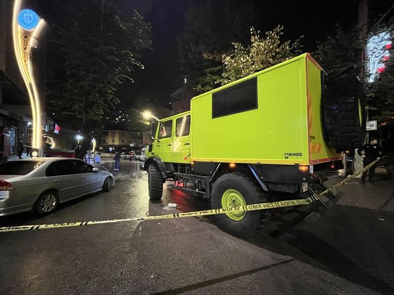 Jiletle çevresindekilere taşkınlık yapan kişinin öldürülmesine ilişkin 3 tutuklama