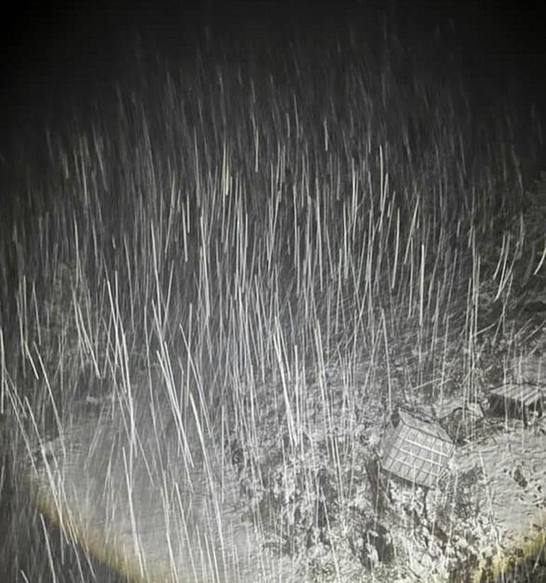 Bolu’da yaylalara kar yağdı