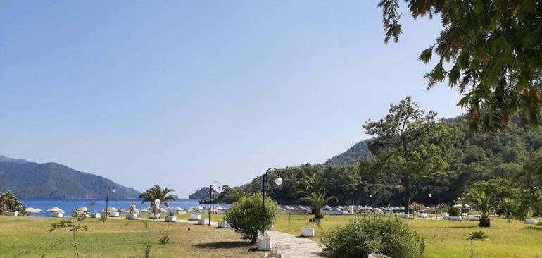 Denizde boğulma tehlikesi geçiren emekli albay, hastanede öldü