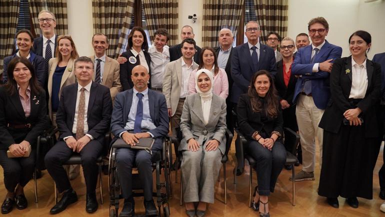 Bakan Göktaş, İtalya Engelliler Bakanı Alessandra Locatelli ile görüştü