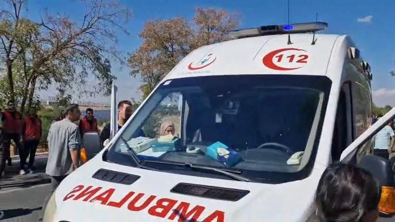 Rojin Kabaiş için yapılan yürüyüşte, üniversite öğrencisine otomobil çarptı