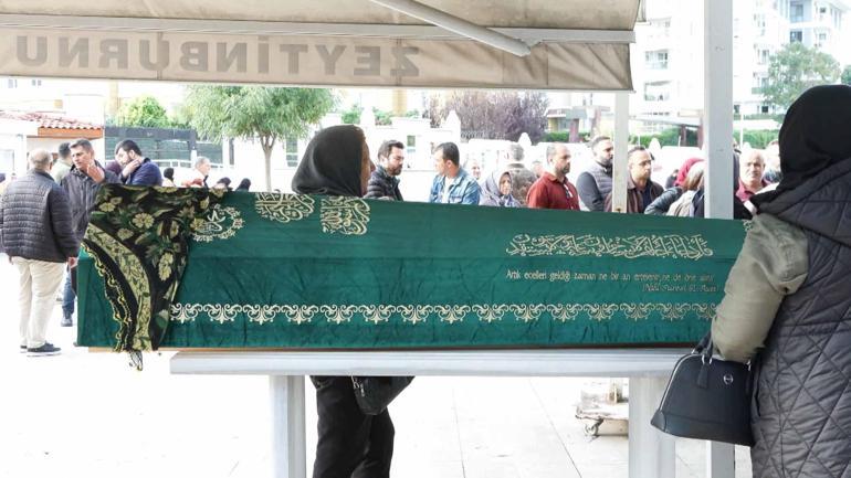 Esenyurtta çöp kamyonunun çarptığı Neşe Dökmeci toprağa verildi