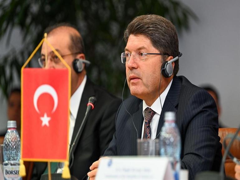 Bakan Tunç: Terörizmle mücadelede tüm ülkelerle bilgi paylaşımına hazırız