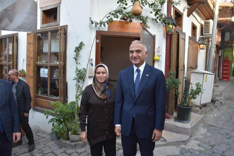 Bakan Ersoy: Halk kütüphanelerimizi çok işlevli merkezler haline getiriyoruz