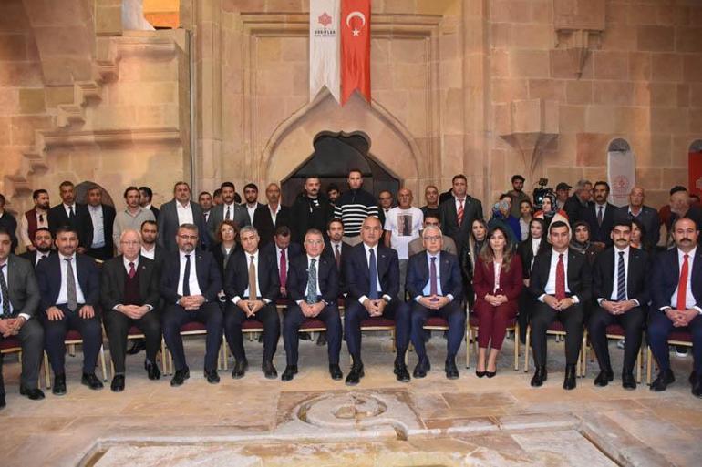 Bakan Ersoy: Halk kütüphanelerimizi çok işlevli merkezler haline getiriyoruz