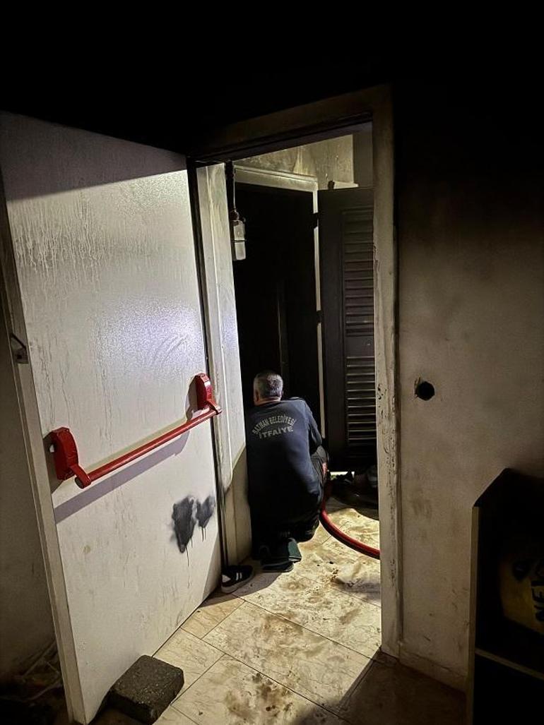 Batman’da apartman dairesinde yangın: 1 ölü, 14 kişi dumandan etkilendi