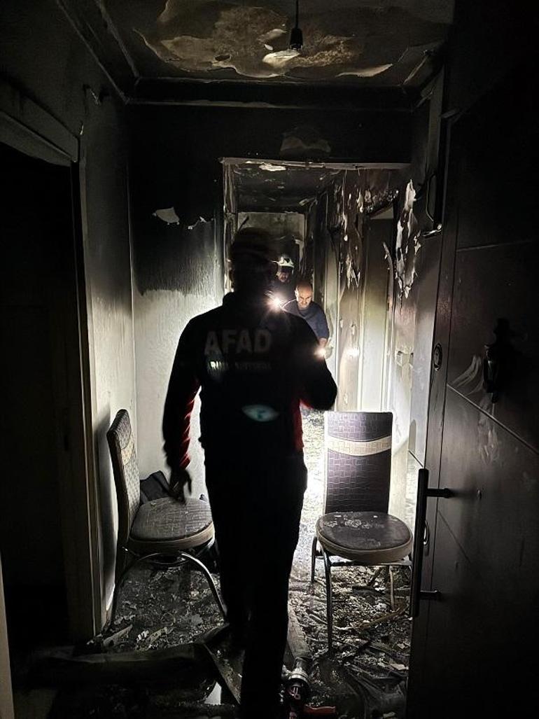 Batman’da apartman dairesinde yangın: 1 ölü, 14 kişi dumandan etkilendi