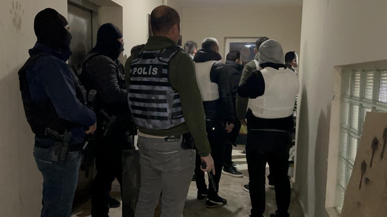 Kayınpederini bıçakla yaraladı, eşi şikayetçi oldu; polis 4 saatte ikna ederek gözaltına aldı