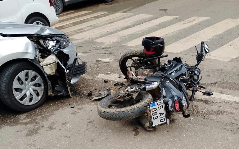 Otomobil ile motosiklet çarpıştı; 1 yaralı