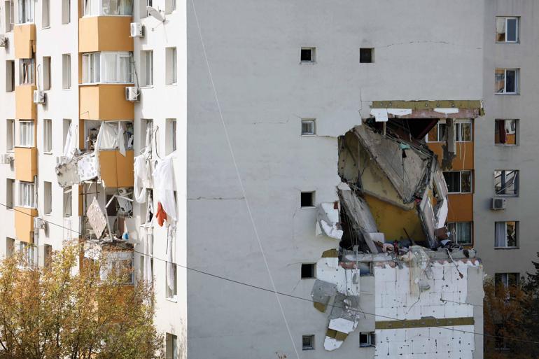 Romanya’da apartmanda patlama: 3 ölü, 13 yaralı