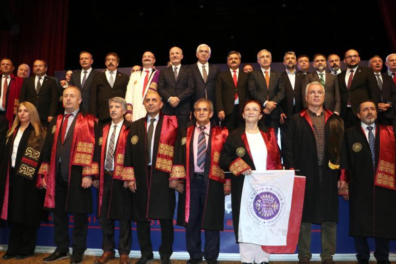 Üniversite öğrencilerine yaz okullarıyla erken mezuniyet şansı