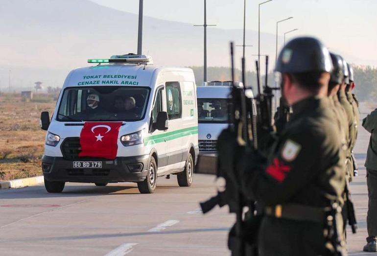 Eğitim sırasında şehit olan askerin cenazesi, törenle memleketine uğurlandı