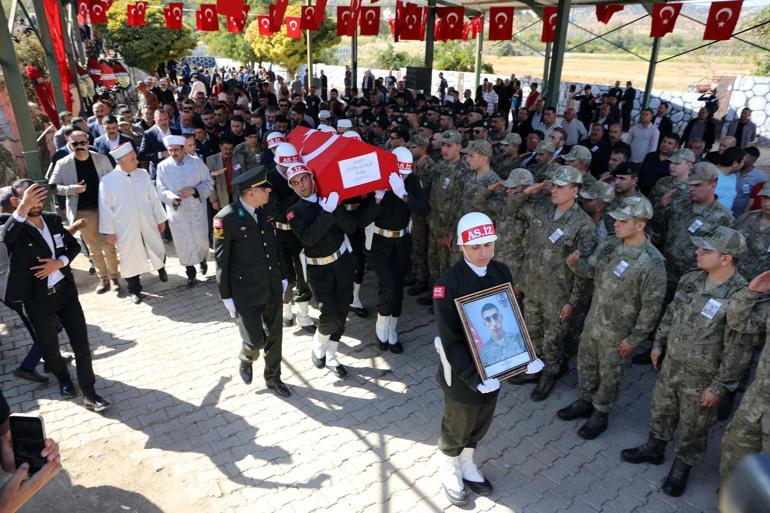 Şehit askerin cenazesi Gaziantep’e getirildi