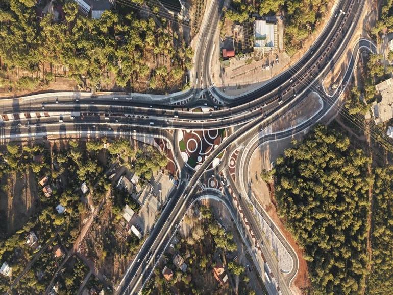Antalya trafiğini rahatlatacak kavşaklar bakanlar Uraloğlu ve Ersoy’un katılımıyla açıldı