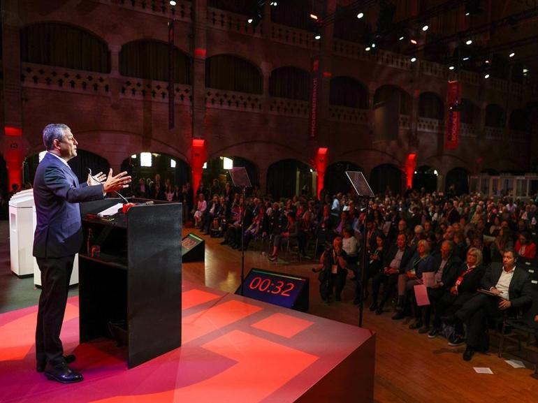 CHP Genel Başkanı Özel: Türkiye’de yapılacak seçimler bir referandum olacak