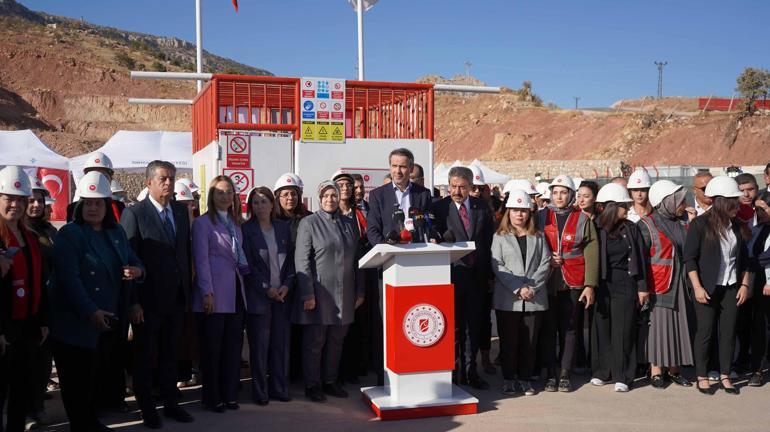 Bakan Bayraktar: Kendi petrolünü, doğal gazını üreten Türkiye, çok daha güçlü bir ülke olacak