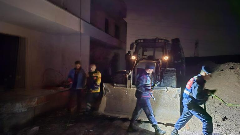 Bursada kanalizasyon kazısında göçük altında kalan 2 kardeş öldü