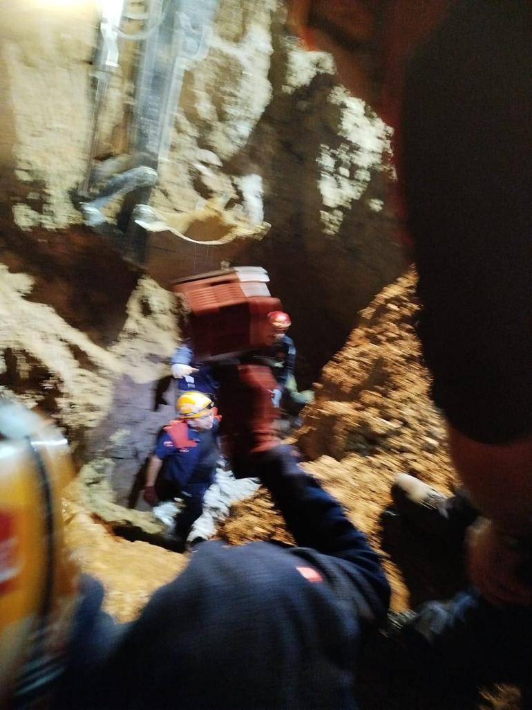 Bursada kanalizasyon kazısında göçük altında kalan 2 kardeş öldü