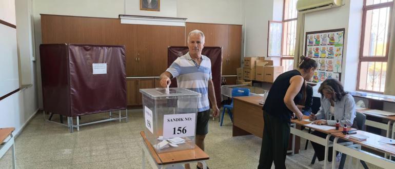 KKTC, cumhurbaşkanı seçimi için sandık başında