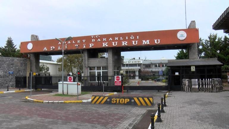 Beylikdüzünde otomobilin çarptığı motokurye hayatını kaybetti