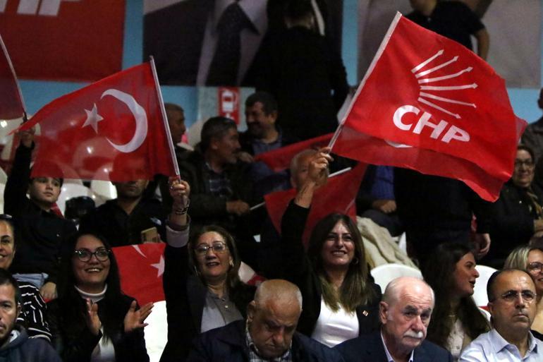 Özgür Özel : Beni seven arkamdan gelsin