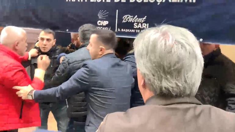 CHP kongresinde partililerle gazeteciler arasında gerginlik