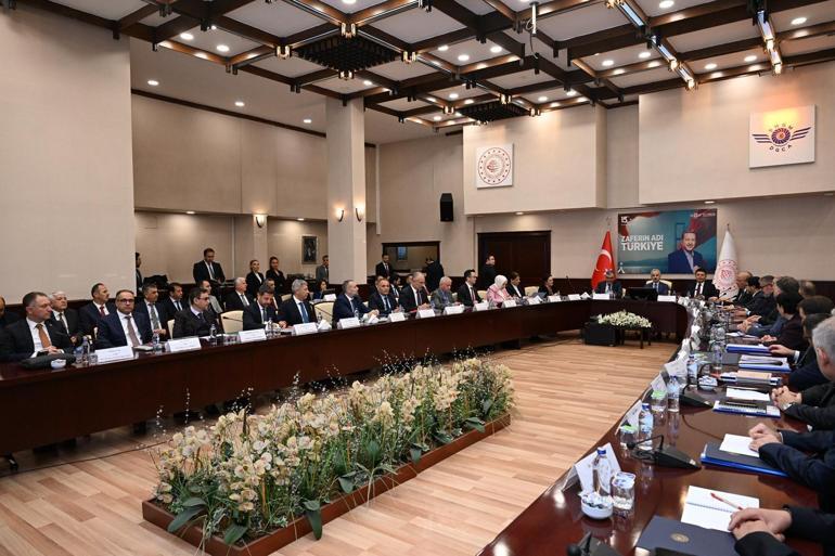 Bakan Uraloğlu: Son 23 yılda toplam 298,4 milyar dolarlık yatırım gerçekleştirdik