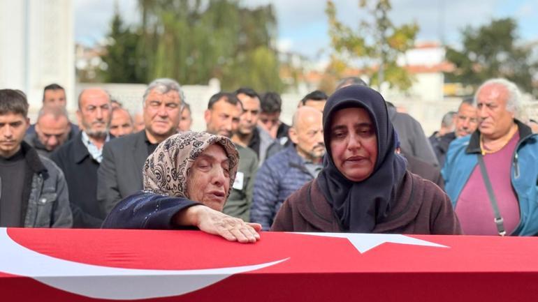 Balıkesirde cezaevi firarisi tarafından öldürülen uzman çavuş toprağa verildi