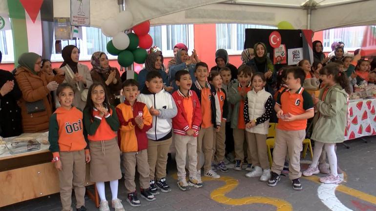 Bakan Tekin, Gazze Kermesini ziyaret etti