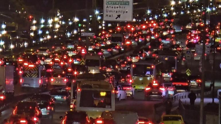 İstanbulda trafik yoğunluğu yüzde 78e ulaştı