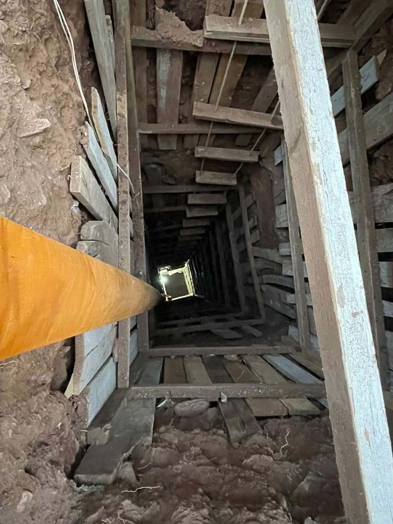 Bahçesinde kaçak tarihi eser kazısı yaparken suçüstü yakalandı