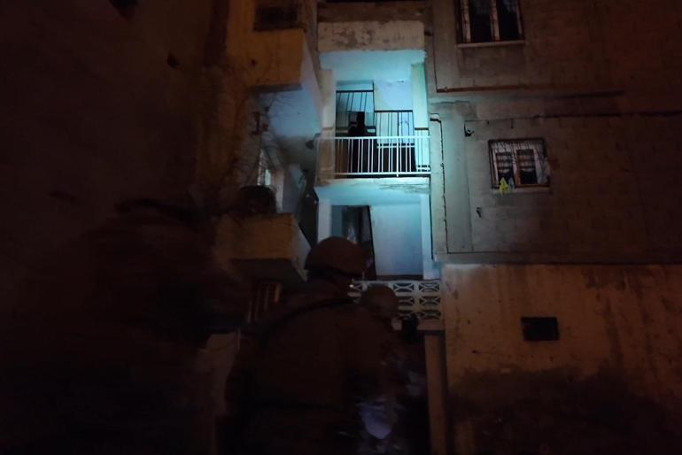 Bakan Yerlikaya: Mersin merkezli organize suç örgütü operasyonunda 370 şüpheli yakalandı