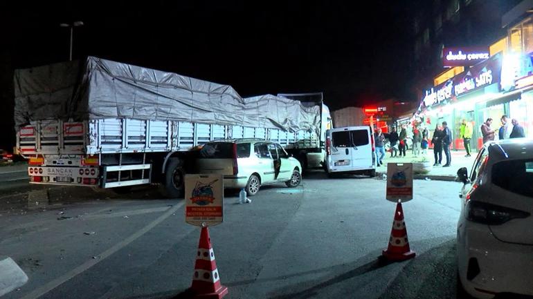 Sultangazi’de kontrolden çıkan TIR park halindeki 5 araca çarptı