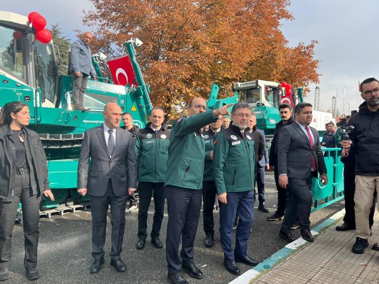 Bakan Yumaklı: DSİdeki dozer sayımız 245e yükseldi