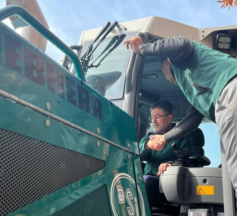 Bakan Yumaklı: DSİdeki dozer sayımız 245e yükseldi