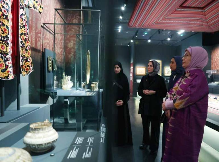 Emine Erdoğan, Katarda İslam Eserleri Müzesini ziyaret etti