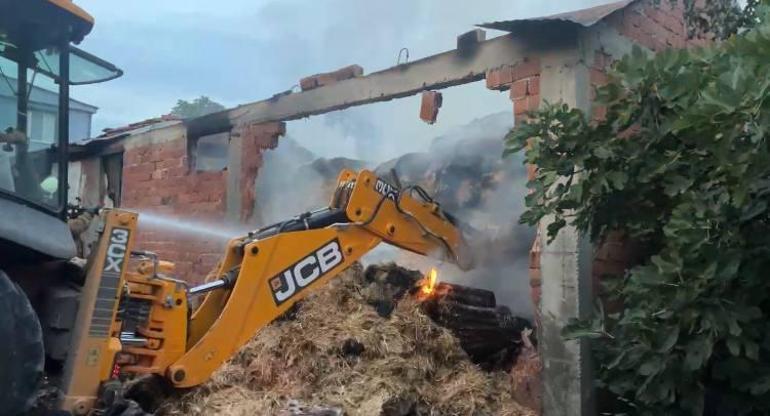 Çatalca’da ahırda yangın çıktı: 4 büyükbaş hayvan telef oldu