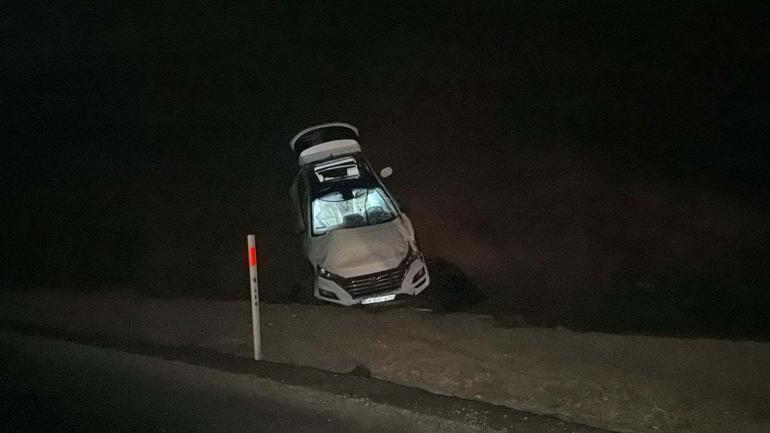 Ehliyetsiz sürücünün kontrolünden çıkan otomobil takla attı: 1 ölü, 4 yaralı