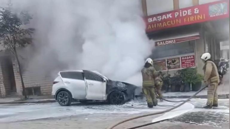 Sultangazide park halindeki cip alev alev yandı
