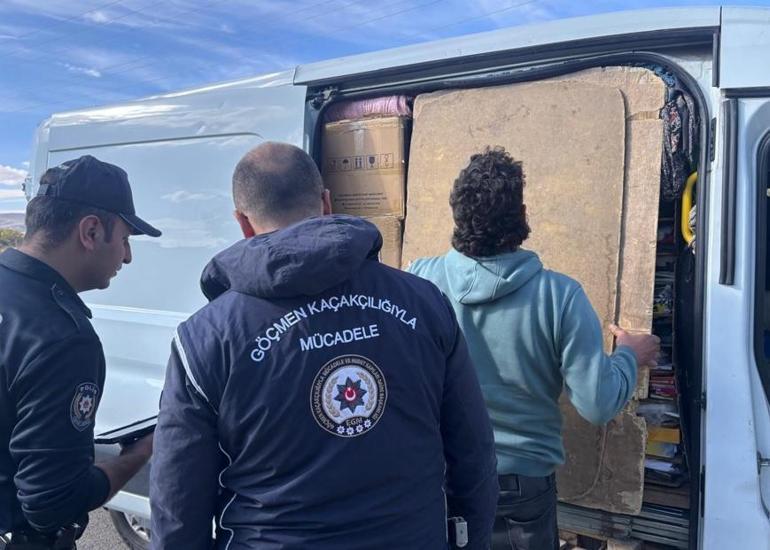 Kırşehir’de 8 düzensiz göçmen yakalandı