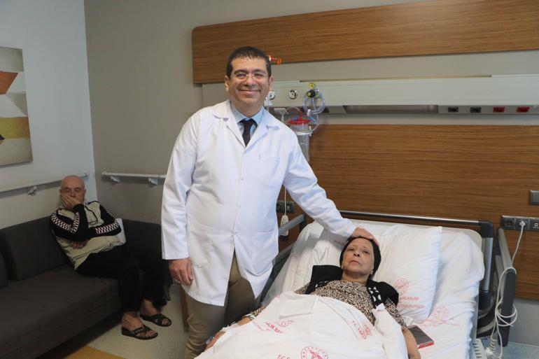 Prof. Dr. Çil: Genetik testlerle meme kanseri olmadan riskli kişiler saptanmalı