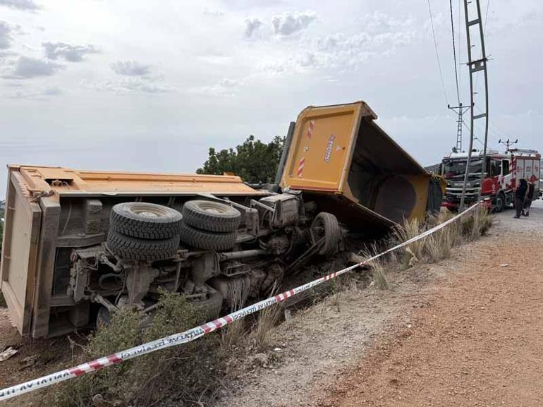 Hafriyat kamyonları çarpıştı: 1 ölü, 1 yaralı