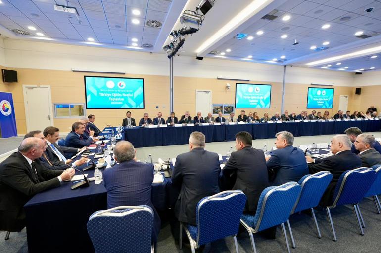 Bakan Tekin: Biz yetiştirelim siz de istihdam edin